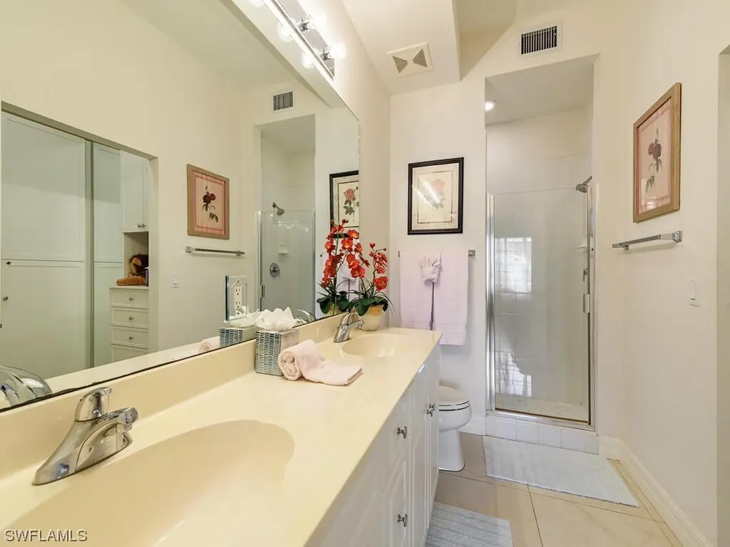 410 Bayfront Place Naples FL 34102