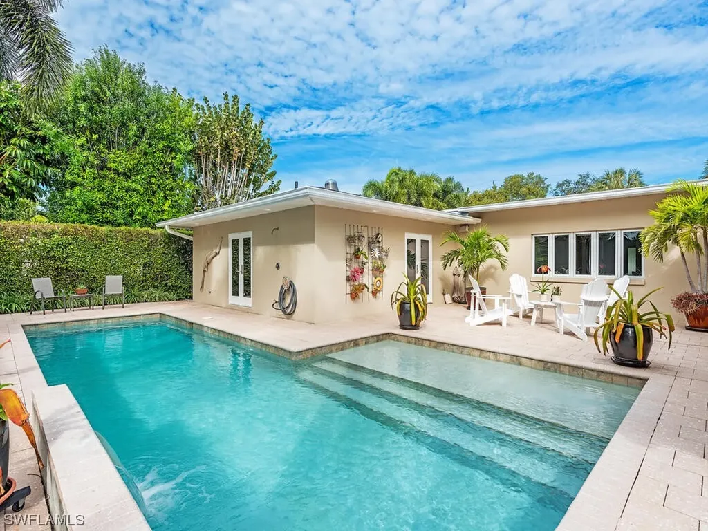 1270 Diana Avenue Naples FL 34103