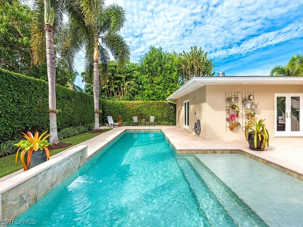1270 Diana Avenue Naples FL 34103
