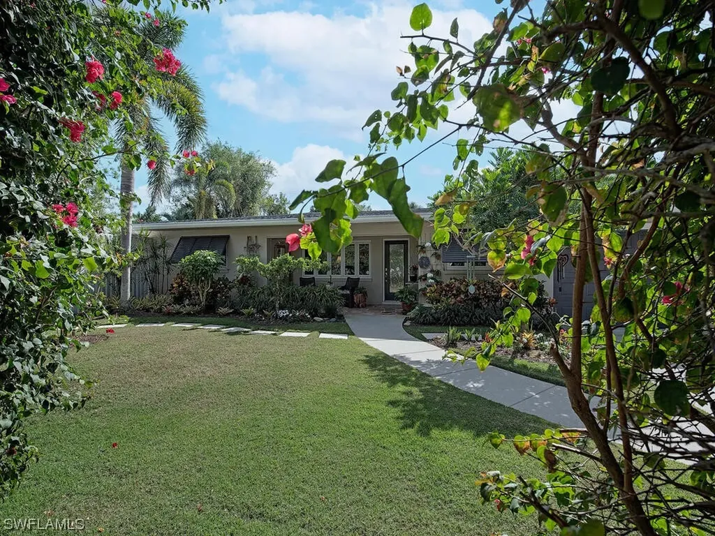 1270 Diana Avenue Naples FL 34103