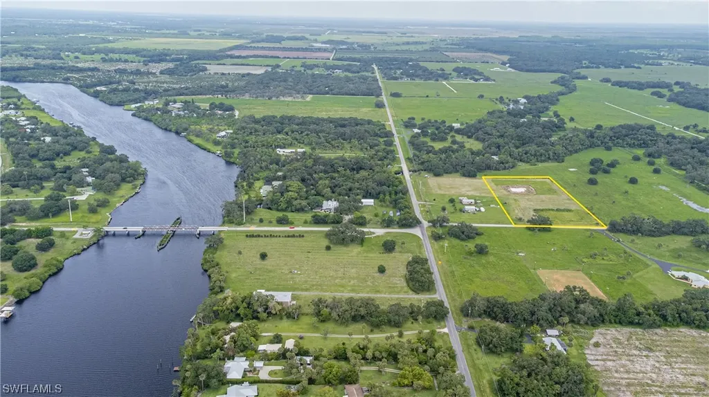 1595 Cemetery Road Labelle FL 33935