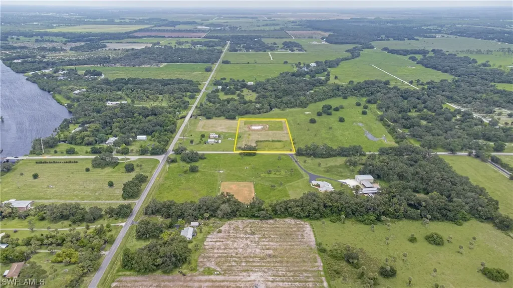 1595 Cemetery Road Labelle FL 33935