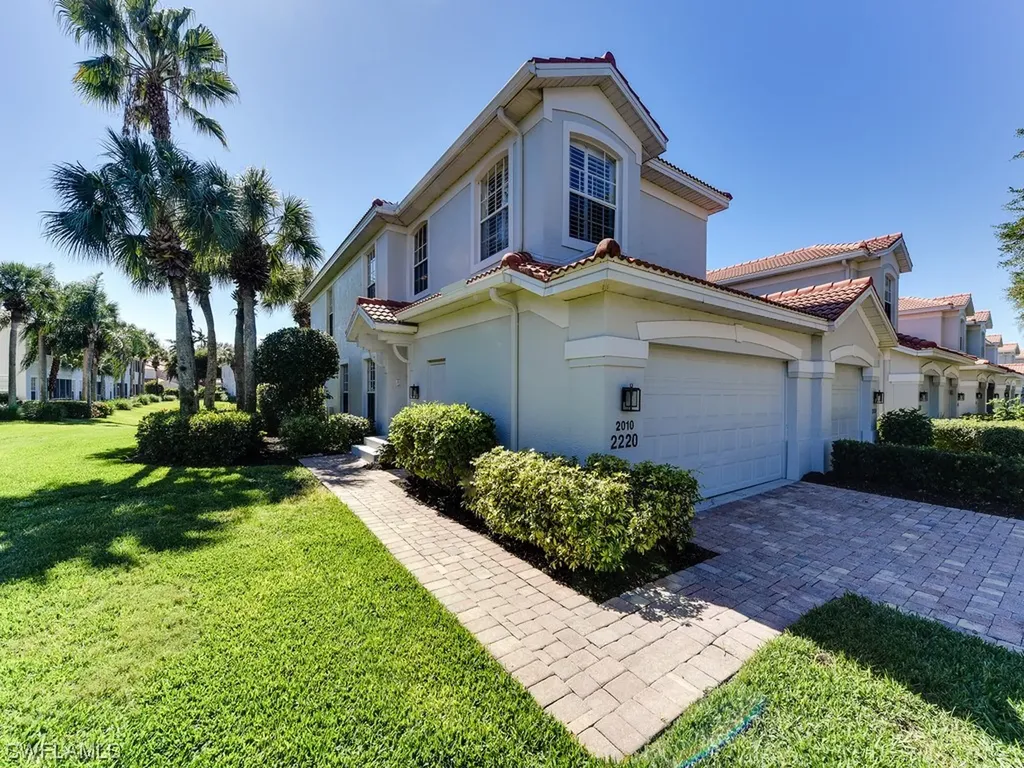 Naples FL, 2220 Arielle Drive, Unit 2010