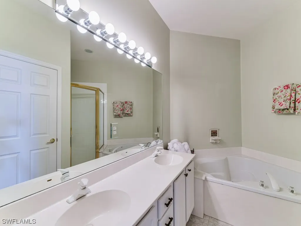2220 Arielle Drive Naples FL 34109