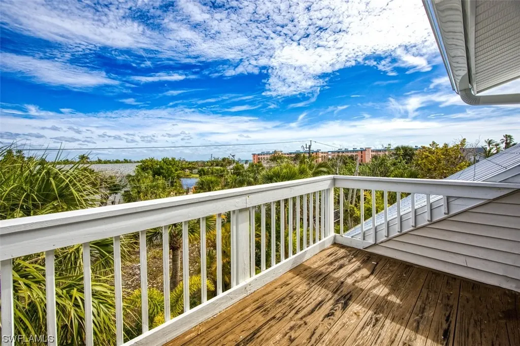 211 Southwinds Drive Sanibel FL 33957