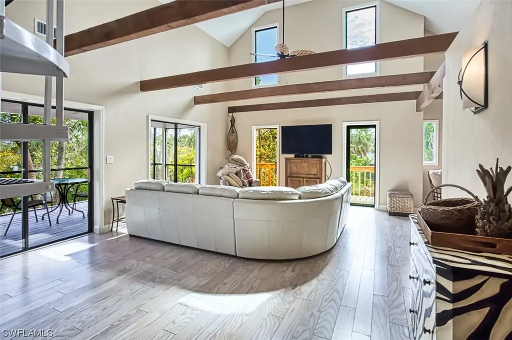 211 Southwinds Drive Sanibel FL 33957