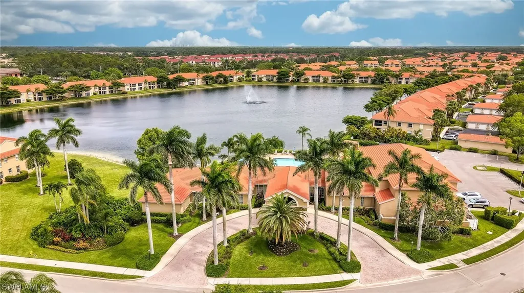 6825 Huntington Lakes Circle Naples FL 34119