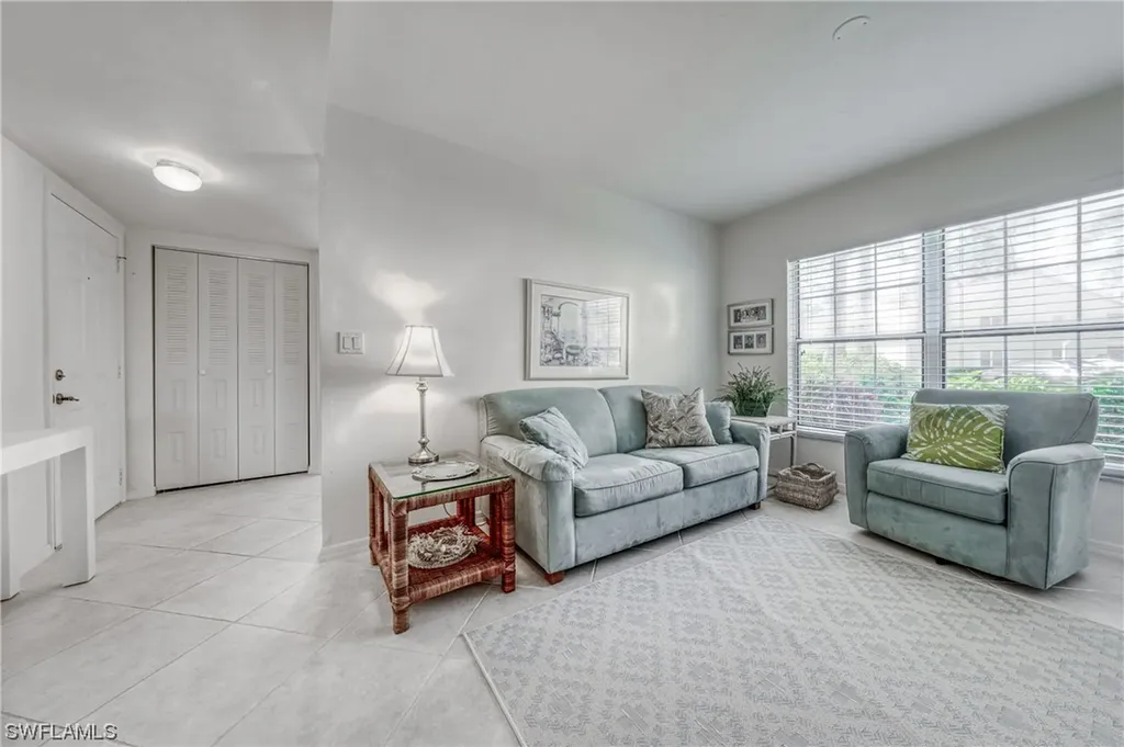 2640 Kings Lake Boulevard Naples FL 34112