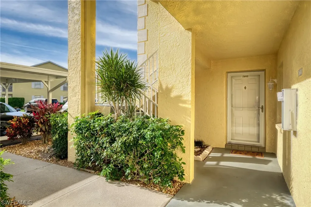 2640 Kings Lake Boulevard Naples FL 34112