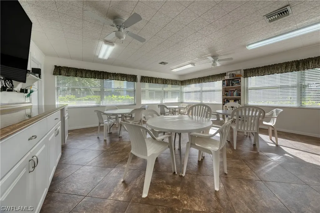 2640 Kings Lake Boulevard Naples FL 34112
