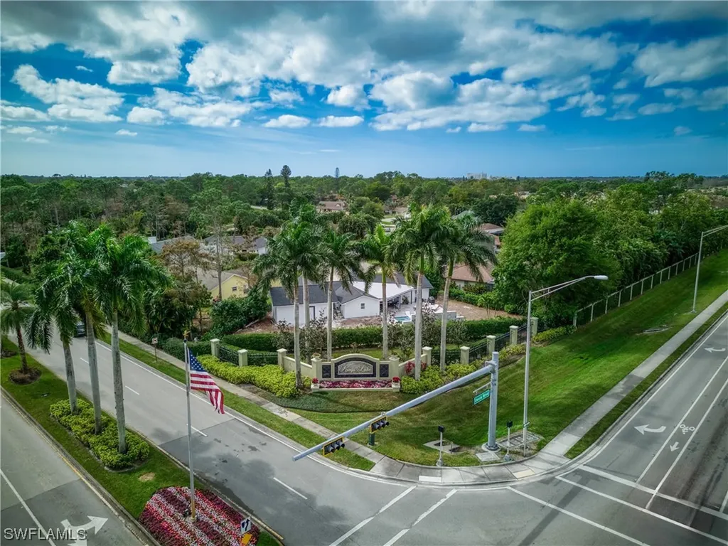 2640 Kings Lake Boulevard Naples FL 34112