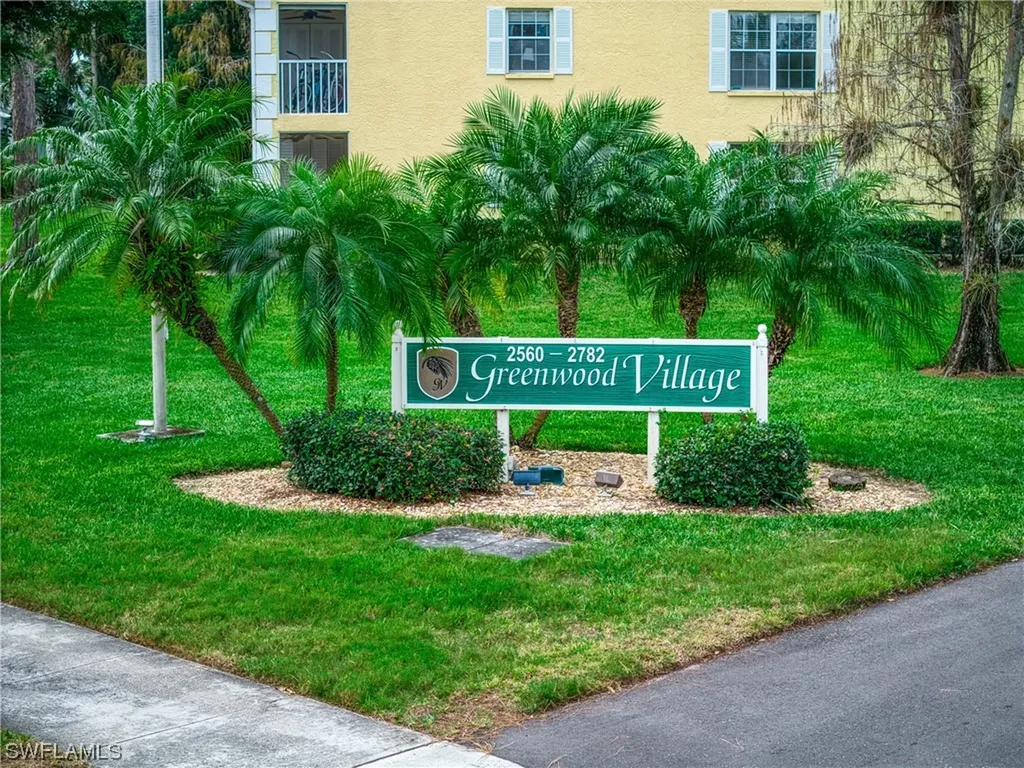 2640 Kings Lake Boulevard Naples FL 34112