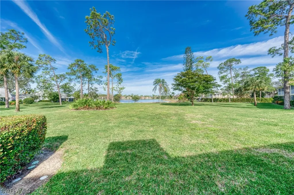 2640 Kings Lake Boulevard Naples FL 34112