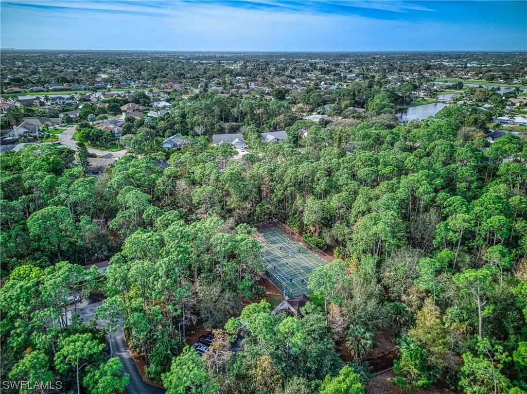 2640 Kings Lake Boulevard Naples FL 34112