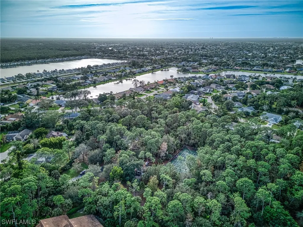 2640 Kings Lake Boulevard Naples FL 34112