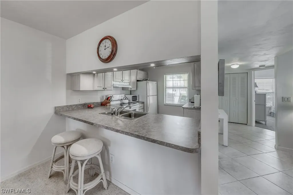 2640 Kings Lake Boulevard Naples FL 34112