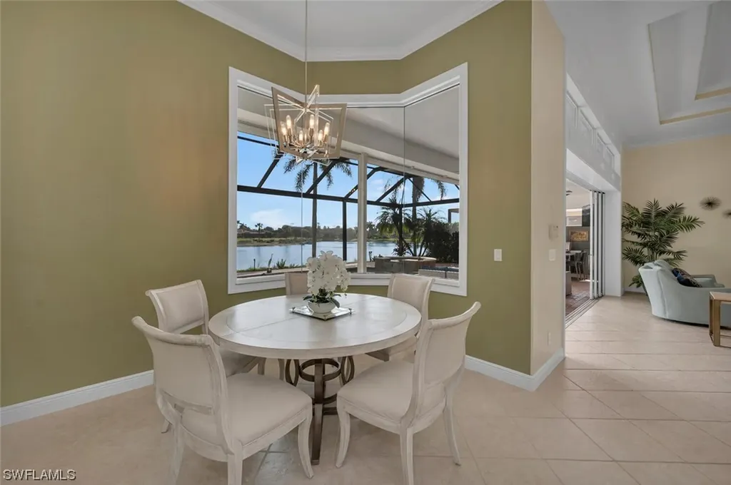 5059 Cerromar Drive Naples FL 34112