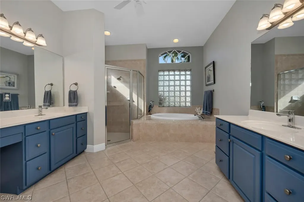 5059 Cerromar Drive Naples FL 34112