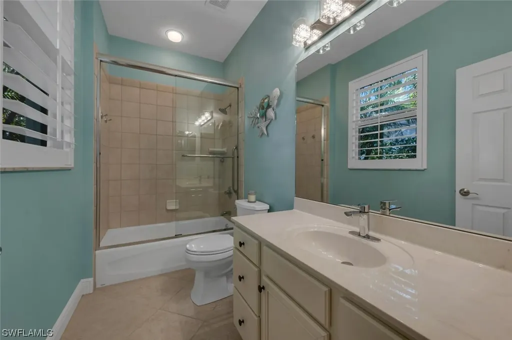 5059 Cerromar Drive Naples FL 34112
