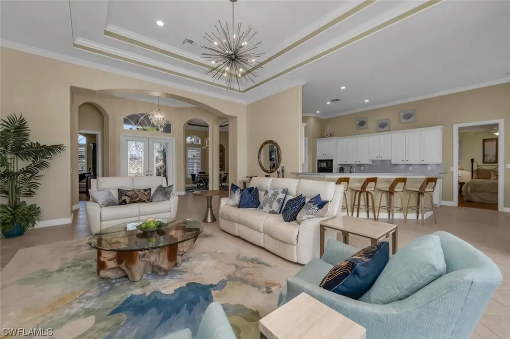5059 Cerromar Drive Naples FL 34112