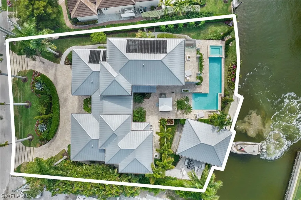 2290 Tarpon Road Naples FL 34102