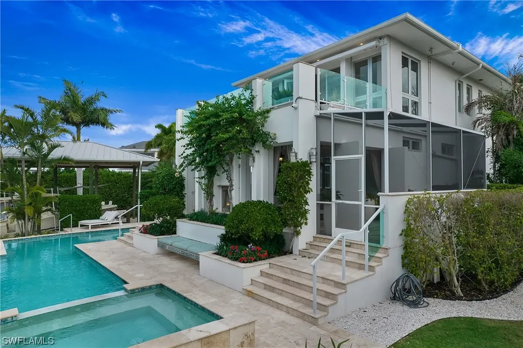 2290 Tarpon Road Naples FL 34102
