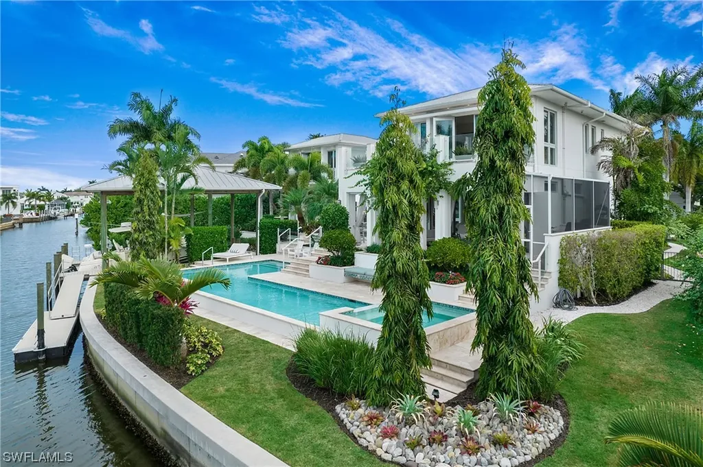 2290 Tarpon Road Naples FL 34102