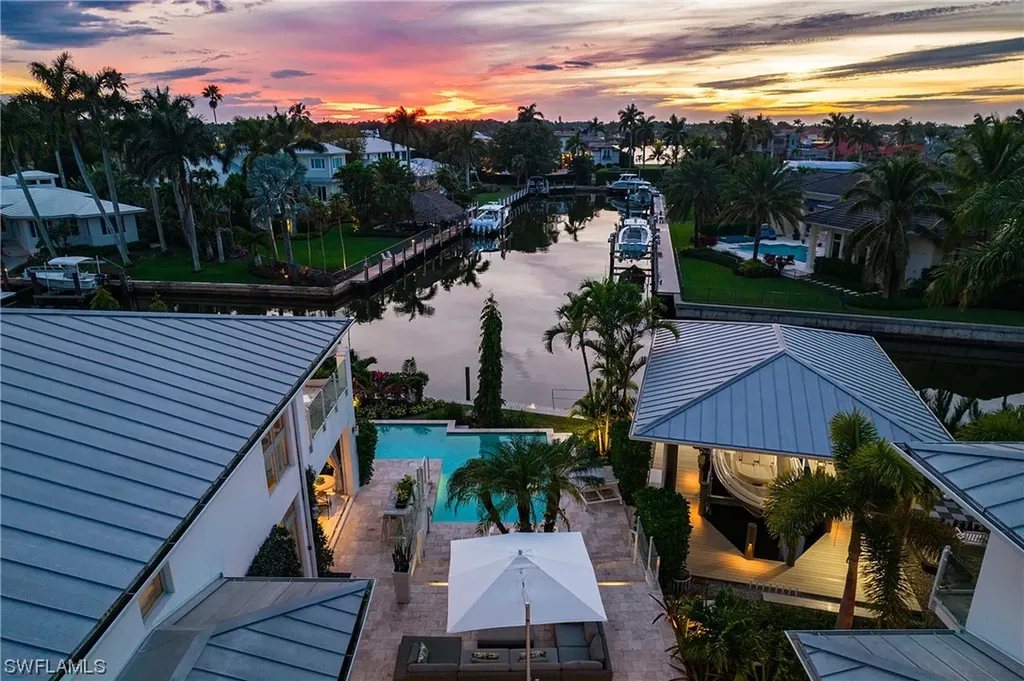 2290 Tarpon Road Naples FL 34102