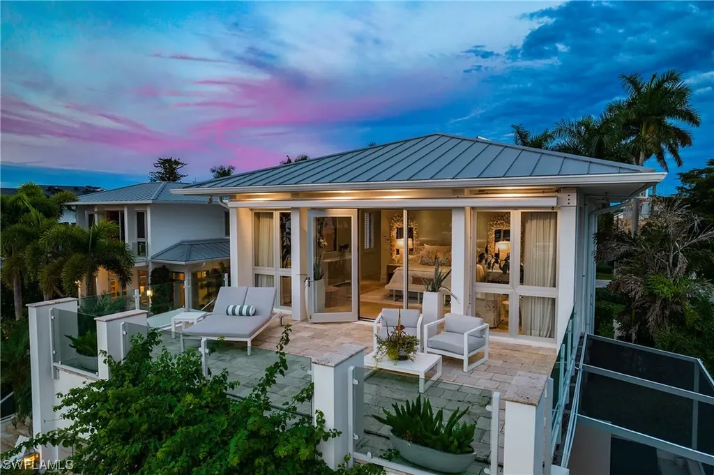 2290 Tarpon Road Naples FL 34102