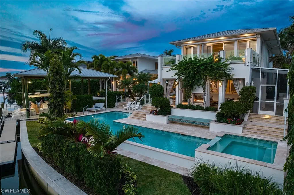 2290 Tarpon Road Naples FL 34102