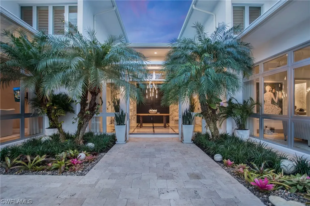 2290 Tarpon Road Naples FL 34102