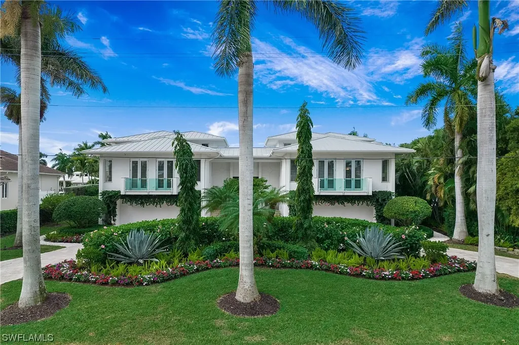 2290 Tarpon Road Naples FL 34102