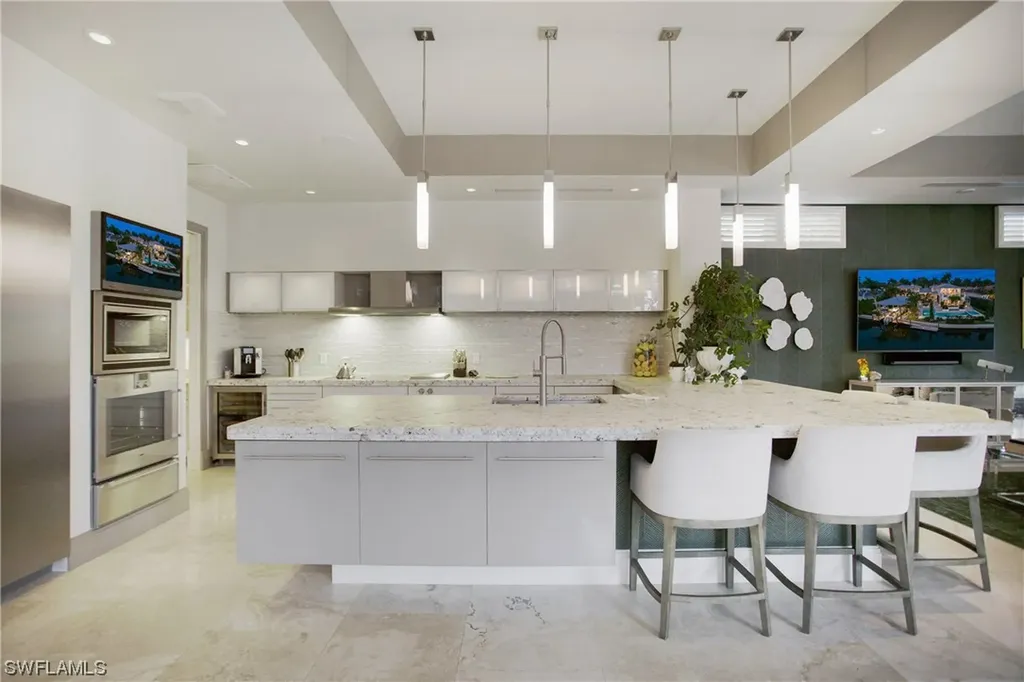 2290 Tarpon Road Naples FL 34102
