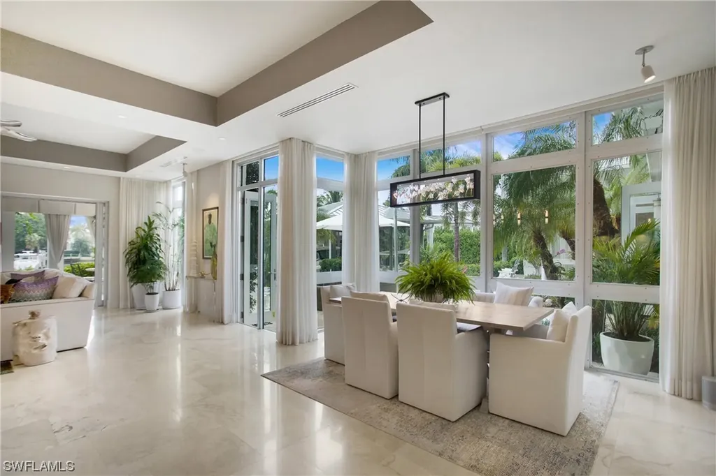 2290 Tarpon Road Naples FL 34102
