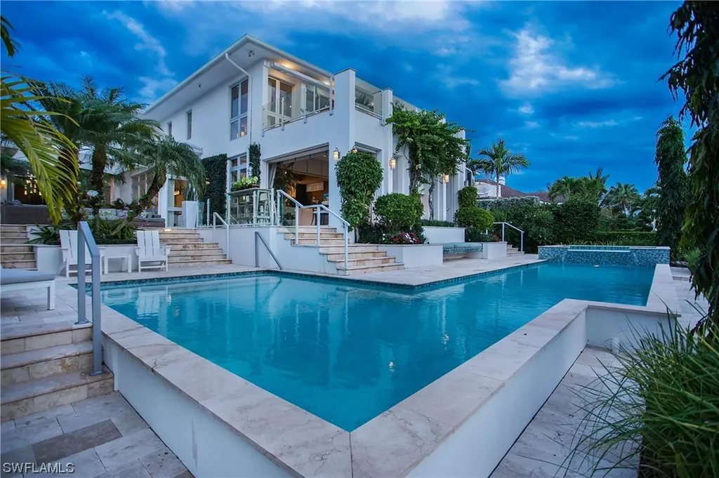 2290 Tarpon Road Naples FL 34102
