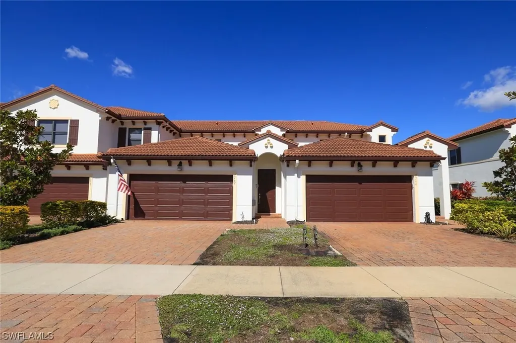 7762 Bristol Circle Naples FL 34120