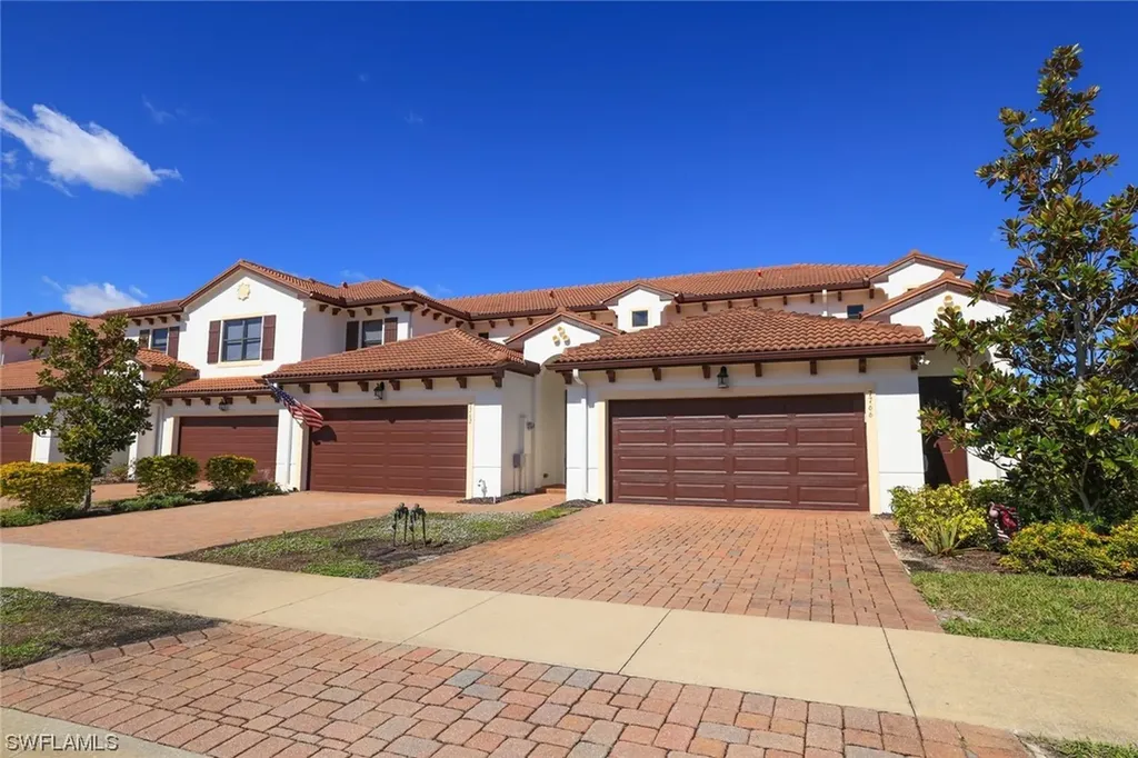 7762 Bristol Circle Naples FL 34120