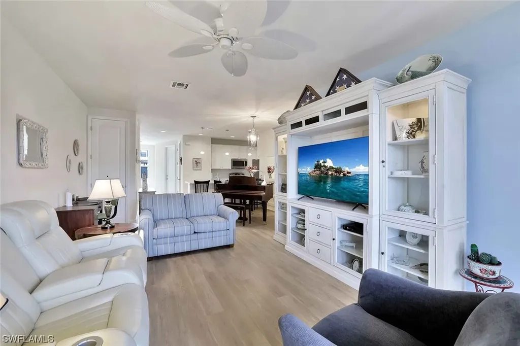 7762 Bristol Circle Naples FL 34120