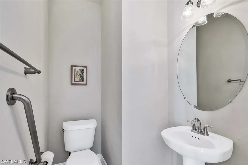 7762 Bristol Circle Naples FL 34120