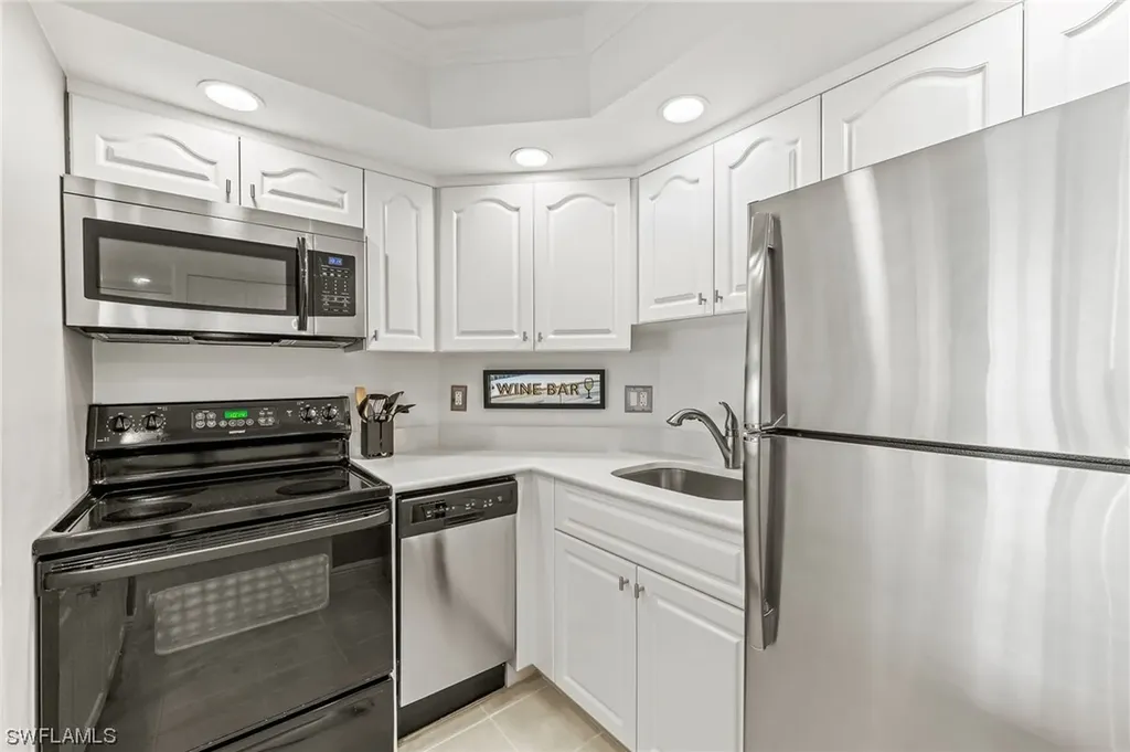 1 Bluebill Avenue Naples FL 34108
