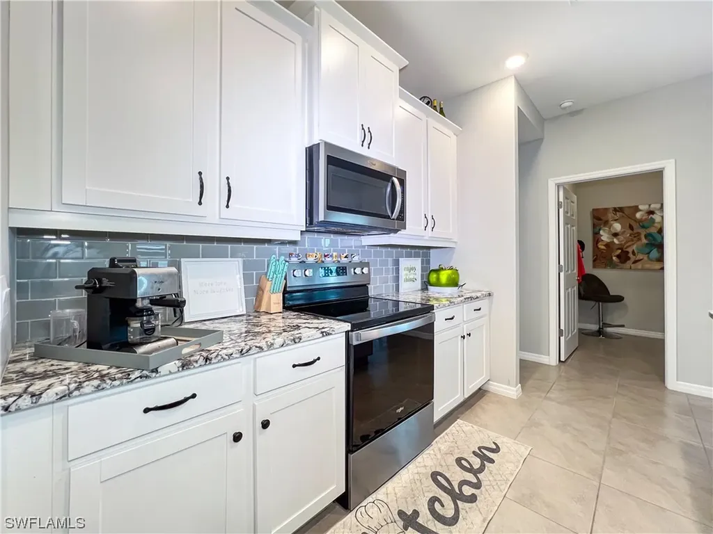 3253 Apple Blossom Drive Alva FL 33920