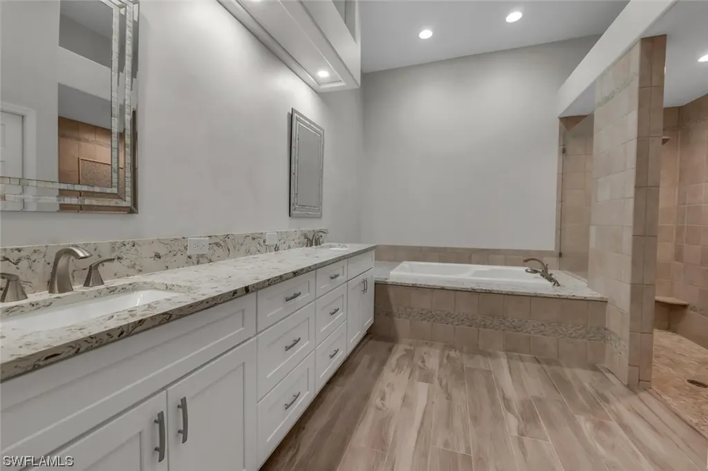 5751 Persimmon Way Naples FL 34110