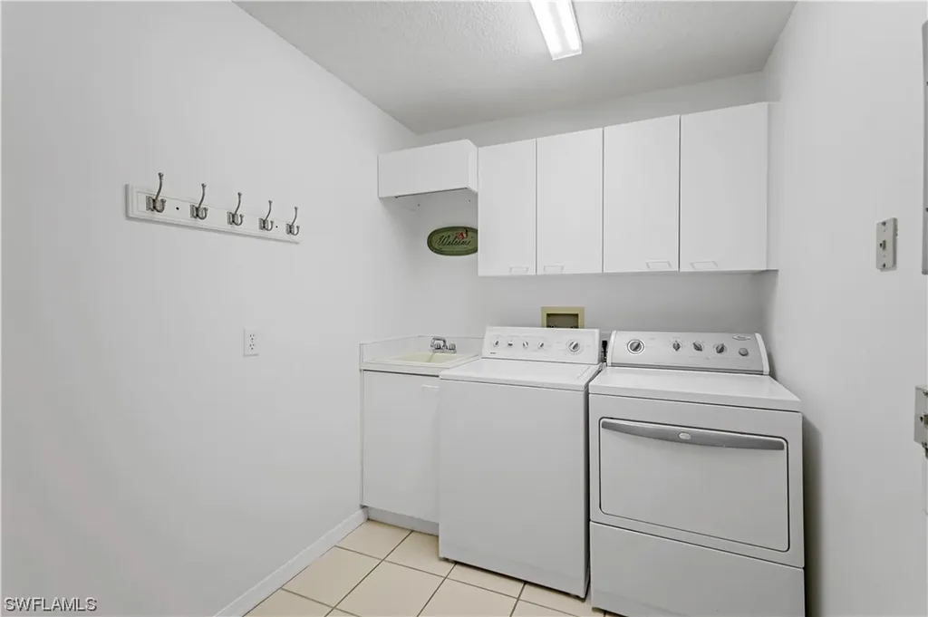 96 Silver Oaks Circle Naples FL 34119