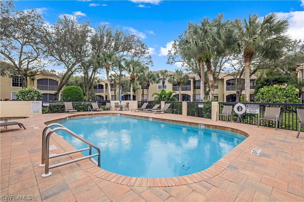 96 Silver Oaks Circle Naples FL 34119