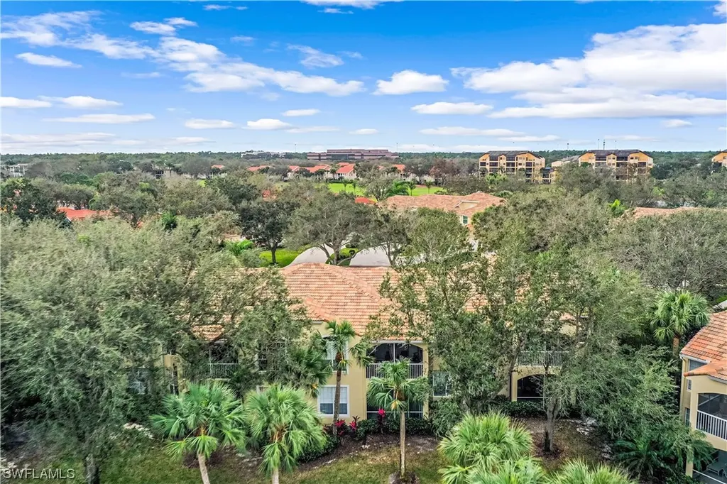 96 Silver Oaks Circle Naples FL 34119