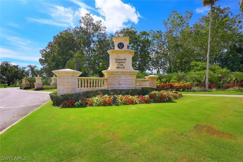 96 Silver Oaks Circle Naples FL 34119