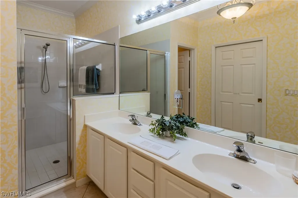 1208 Chelmsford Court Naples FL 34104