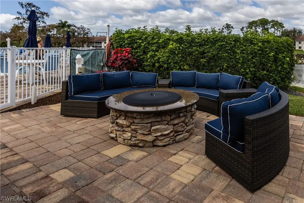 1208 Chelmsford Court Naples FL 34104