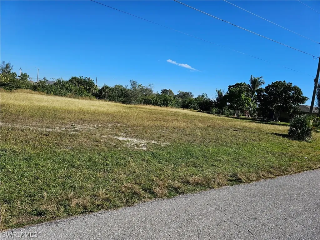 1927 NE 18th Place Cape Coral FL 33909