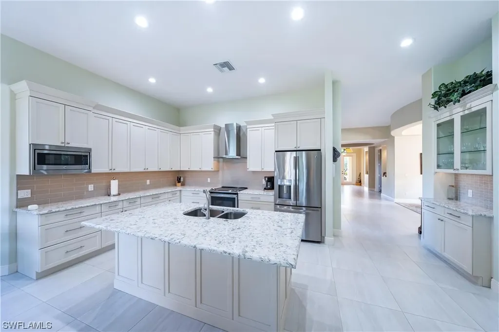 906 Tierra Lago Way Naples FL 34119